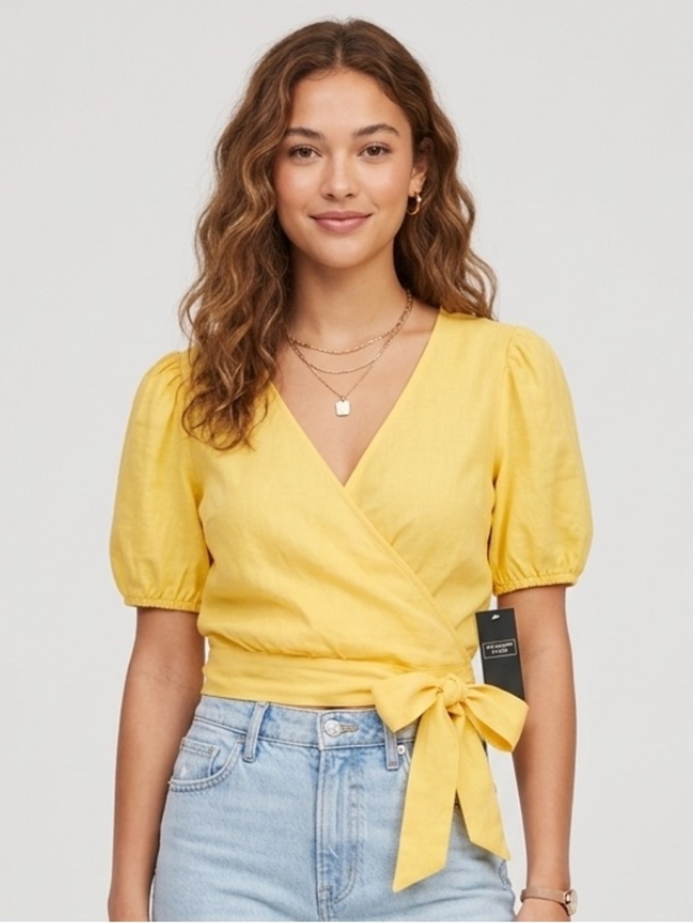 Abercrombie fetch NWT top blouse in yellow
